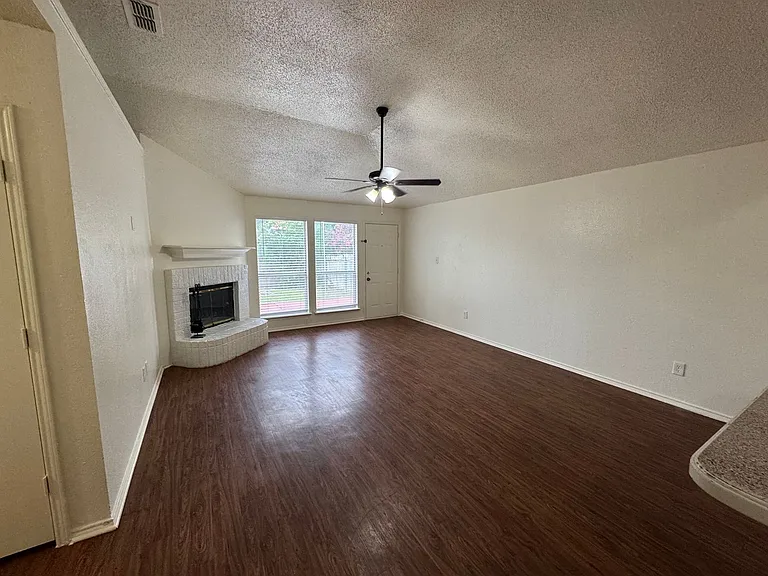 4024 Periwinkle Dr — Photo 17