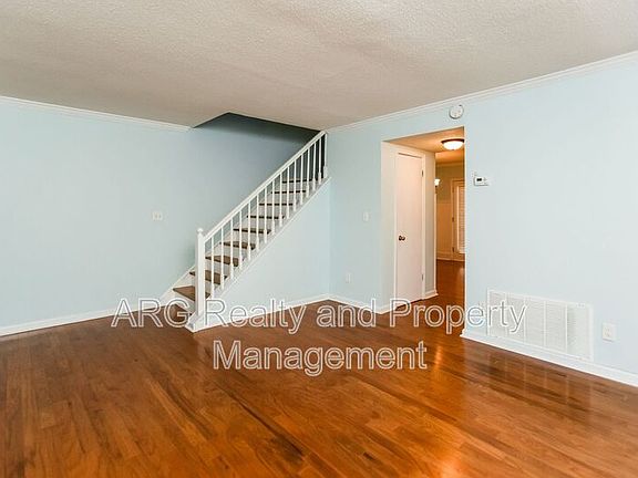 5th image of 6900 Roswell Rd APT J4