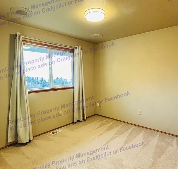 5216 Ridge Dr NE — Photo 28