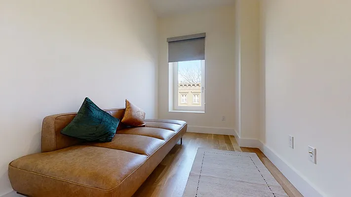 Rented by Urban Living International | media 18