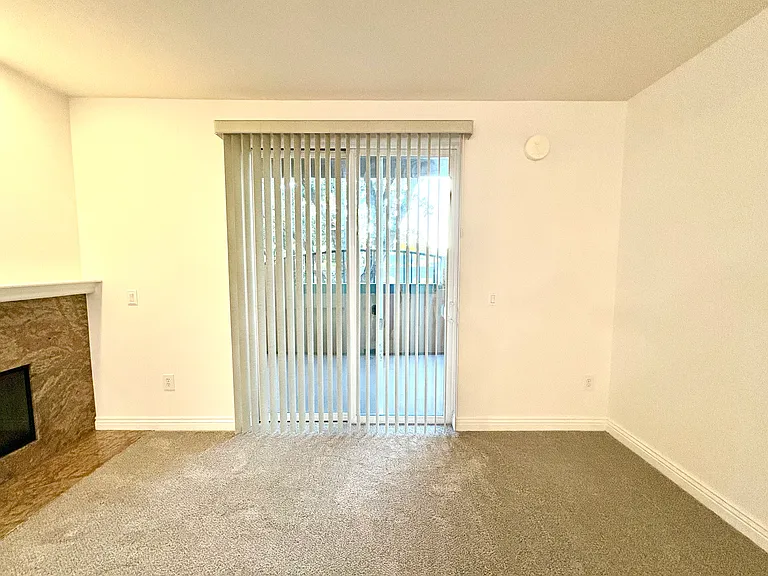 1310 Creekside Dr — Photo 15