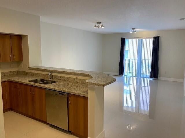 1st image of 250 NE 3rd Ave #1305