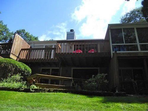 2nd image of 2217 Edington Dr SE