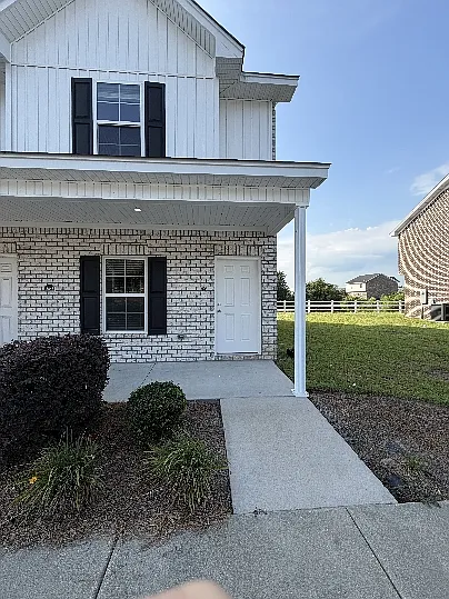 2878 Jubilee Drive - B — Photo 1