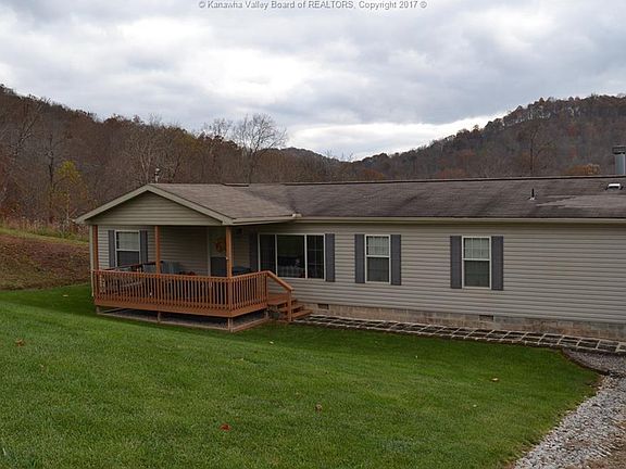 3rd image of 36 Wildberry Dr