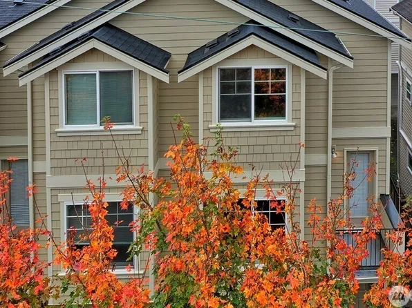 12028 33rd Avenue NE #B, Seattle, WA 98125