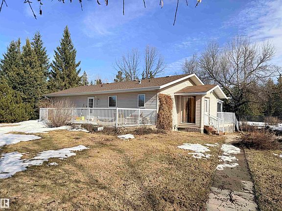 3rd image of 60116 Range Rd #265