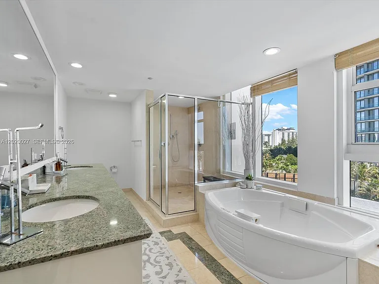 18911 Collins Ave #601 — Photo 15