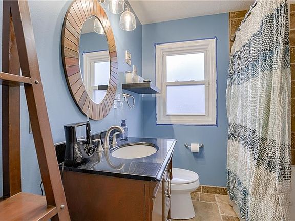 5th image of 6517 W 65th Ter