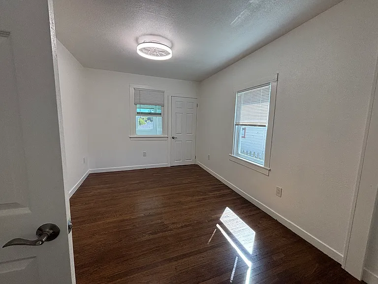 444 E Military St #A & B — Photo 21
