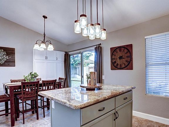 5th image of 1205 Dawnwood Dr