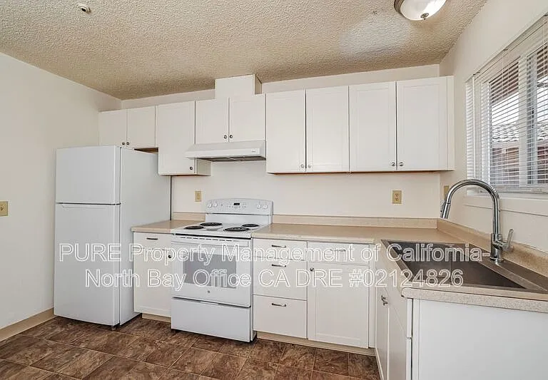 1603 Corby Ave #8 — Photo 7