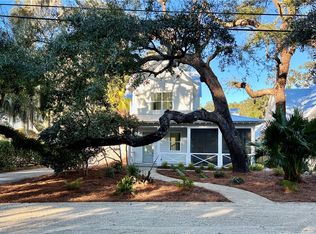 11902 Old Demere Rd, Saint Simons Island, GA 31522