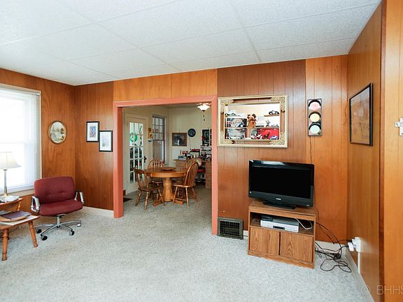 295 bedford rd-105