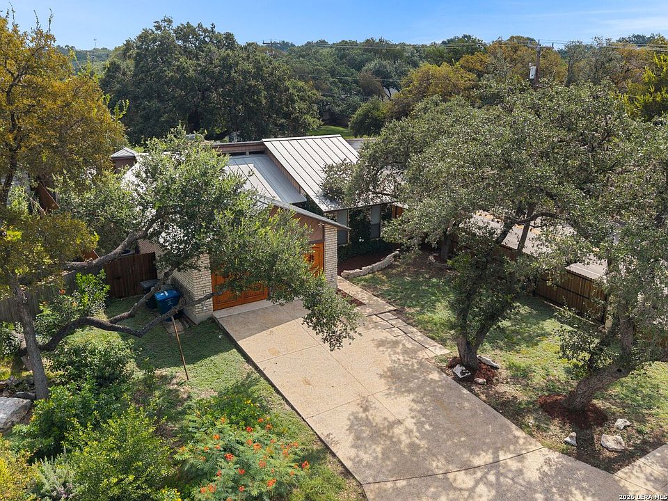 1st image of 14975 Oak Summit