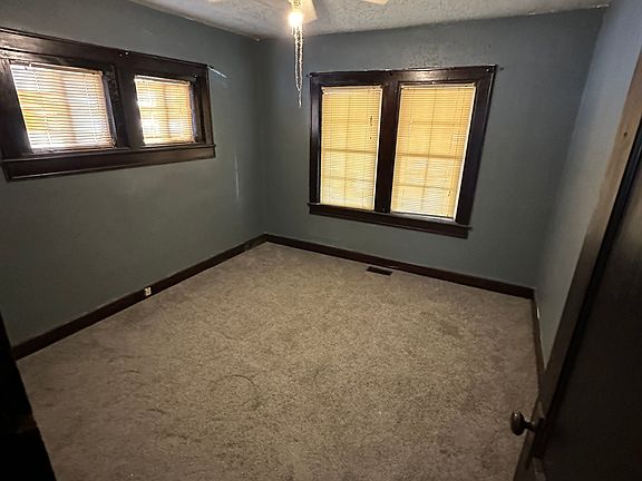 4th image of 610 Woodrow Ave