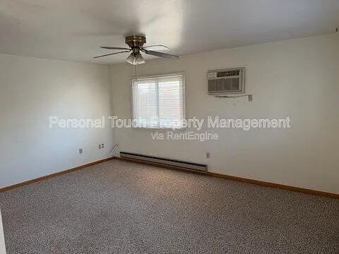 Building Photo - 313 Lyndee Dr #B2