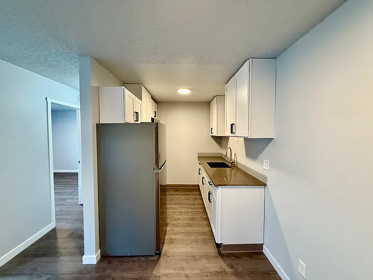 1725 SW Barton St #201 — Photo 3