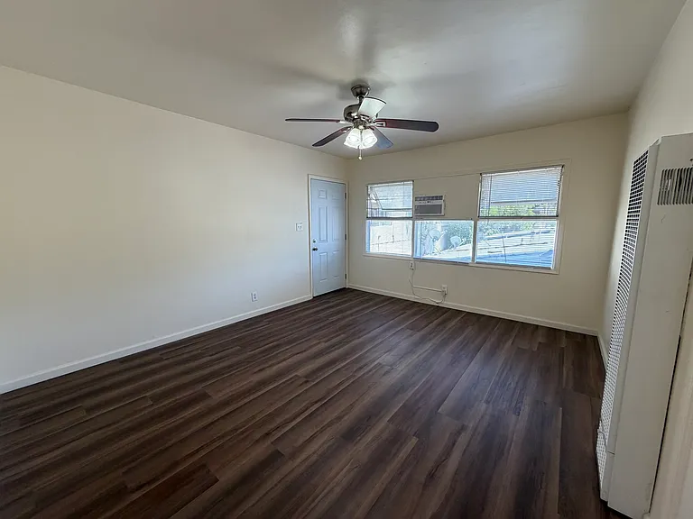 417 E Palm Ave #1/2 — Photo 11