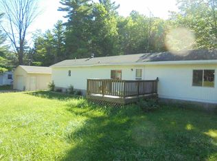 203 Crestview Rd, Houghton Lake, MI 48629