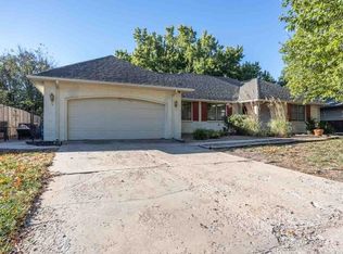 8529 E Brentmoor St, Wichita, KS 67206