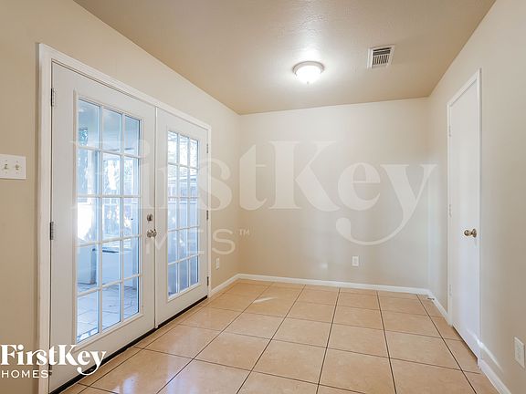 4th image of 19931 Arrowsmith Dr