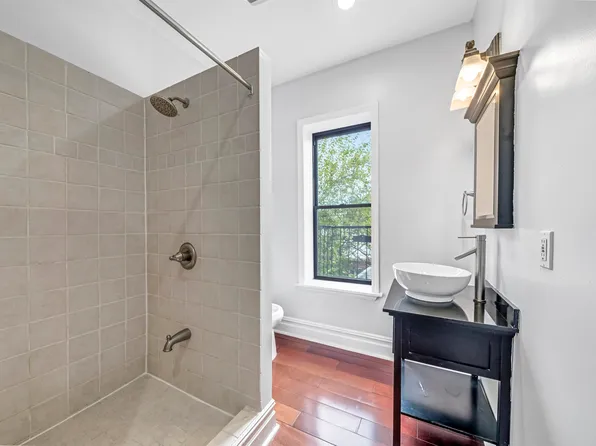 240 Clendenny Avenue image 31 of 40