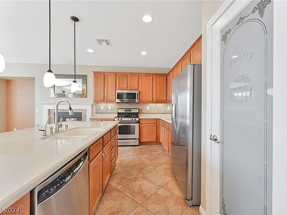 5th image of 6804 Mansion Oaks St