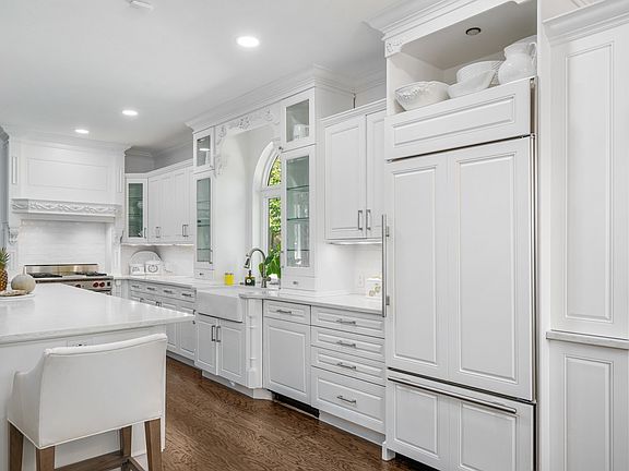 4th image of 4009 Tave Ct