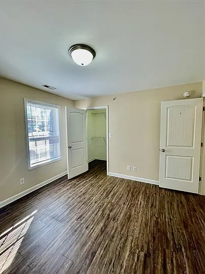 121 Colonnade Street — Photo 39