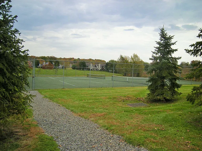 325 Ivy Trl — Photo 14