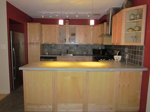 4th image of 66-60 80th St #107