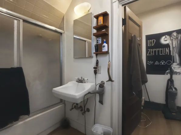 3 Monmouth St Unit 5, Somerville, MA 02143