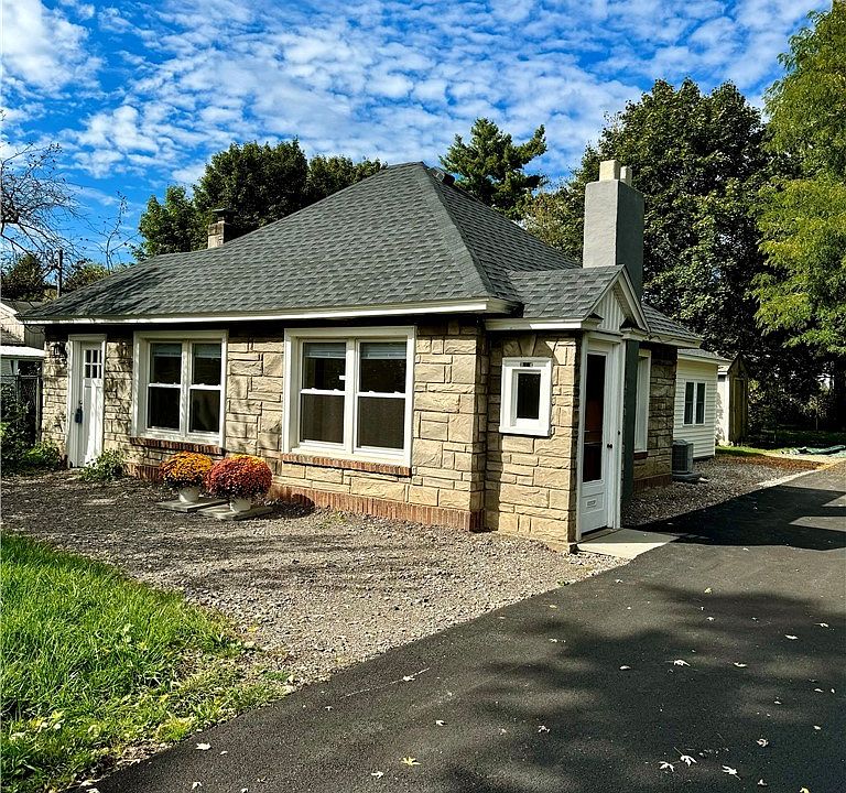 1st image of 212 Ruhamah Ave