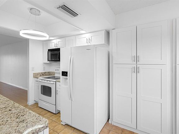 4th image of 5775 PARK STREET N #411