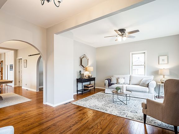 3rd image of 3801 E Grange Ave