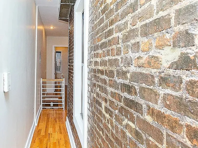 236 Irving Ave #1R — Photo 15