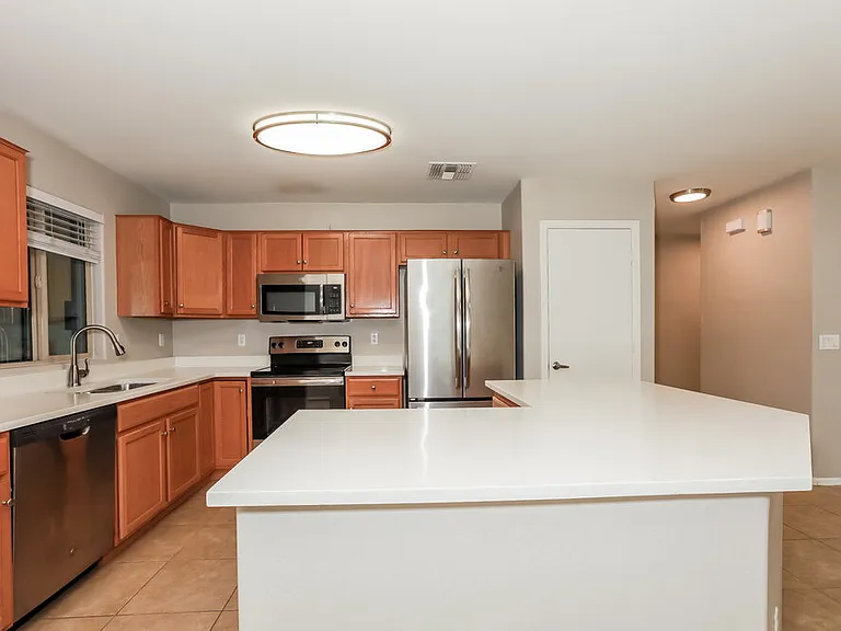 2541 S De Soto Rd — Photo 8