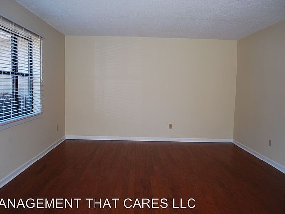 3rd image of 1687 Falling Leaf Dr