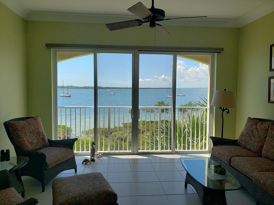 1st image of 22 Harbour Isle Drive W #303