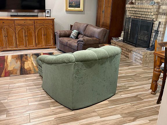 3rd image of 3709 Stonegate Dr