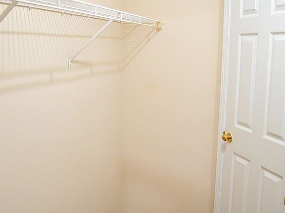 5th image of 2024 Stonehenge Ave APT 7