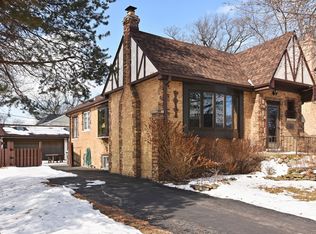 710 N Ridge Ave, Arlington Heights, IL 60004