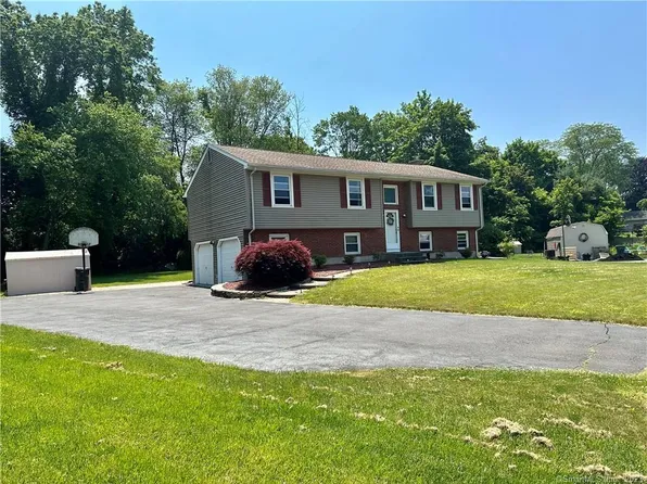 355 Redwood Lane, Cheshire, CT 06410