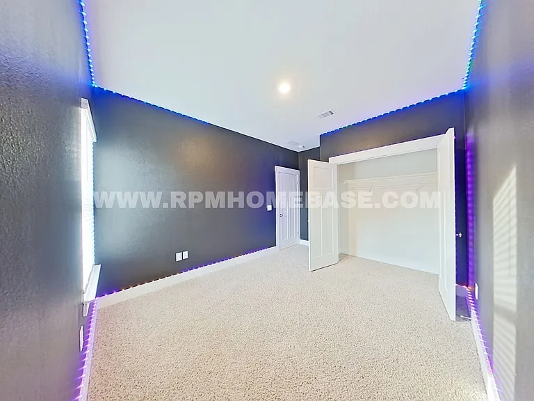 2429 Dakota Way — Photo 15