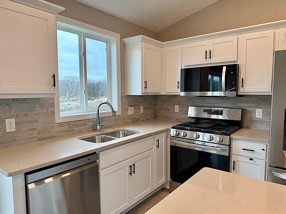 5th image of 8756 147th Ave NW