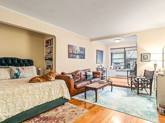 3rd image of 425 Central Park W APT 3E