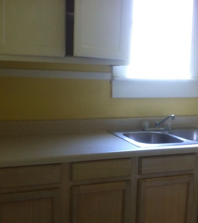 1st image of 402 E Dewey Pl APT 1