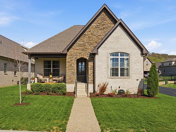 2nd image of 2036 Kestrel Ln