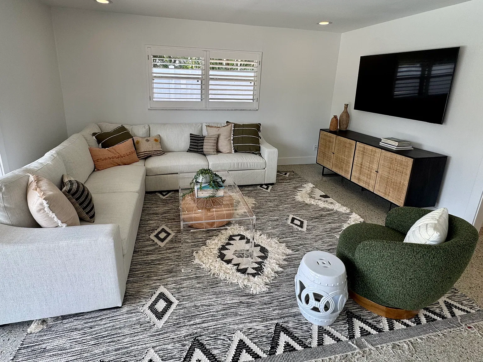 3 bed, 1495 sqft, $8,500 — Photo 4